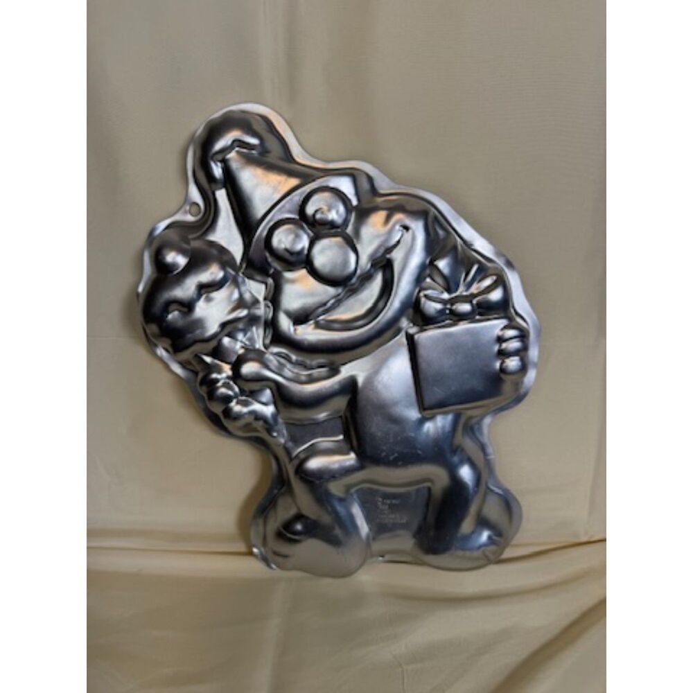 Wilton 1996 Sesame Street Elmo Cake Pan 2105-4298 Vintage Birthday